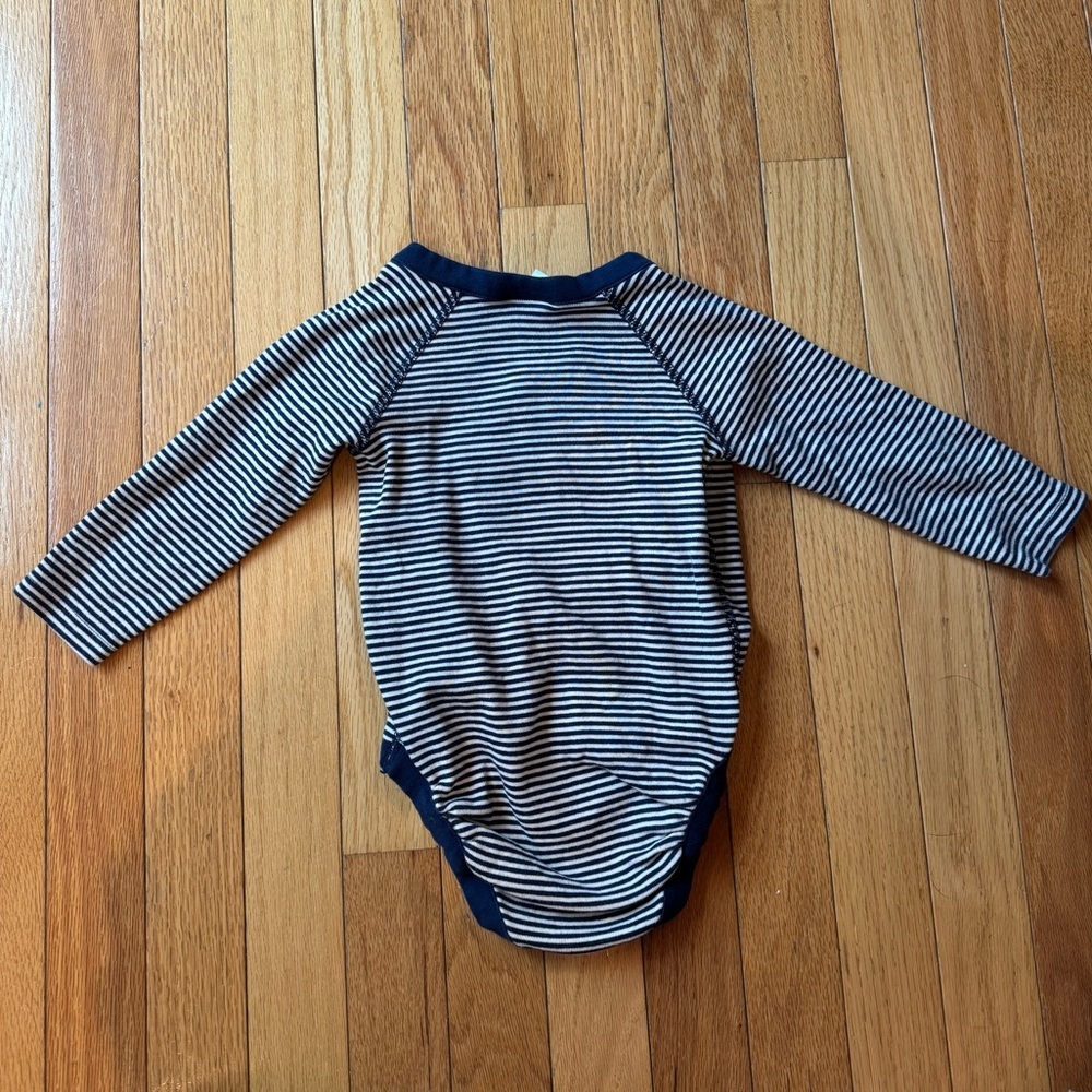 Baby Layette Bodysuit in HannaSoft™ (18-24m) - Picture 3 of 7